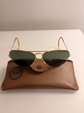 Vintage 80s B&L Ray-Ban Aviator 58-14 Gold tone metal Frame G-15 Glass + Case